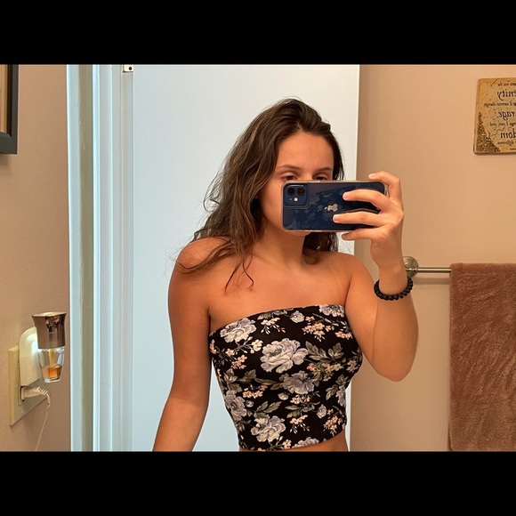 American Eagle Outfitters Tops - American eagle tube top